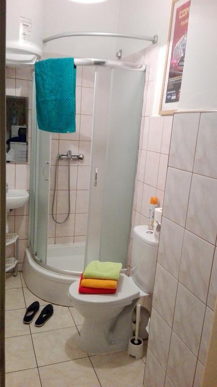 Hostel Aleje 28 クラクフ 部屋 写真
