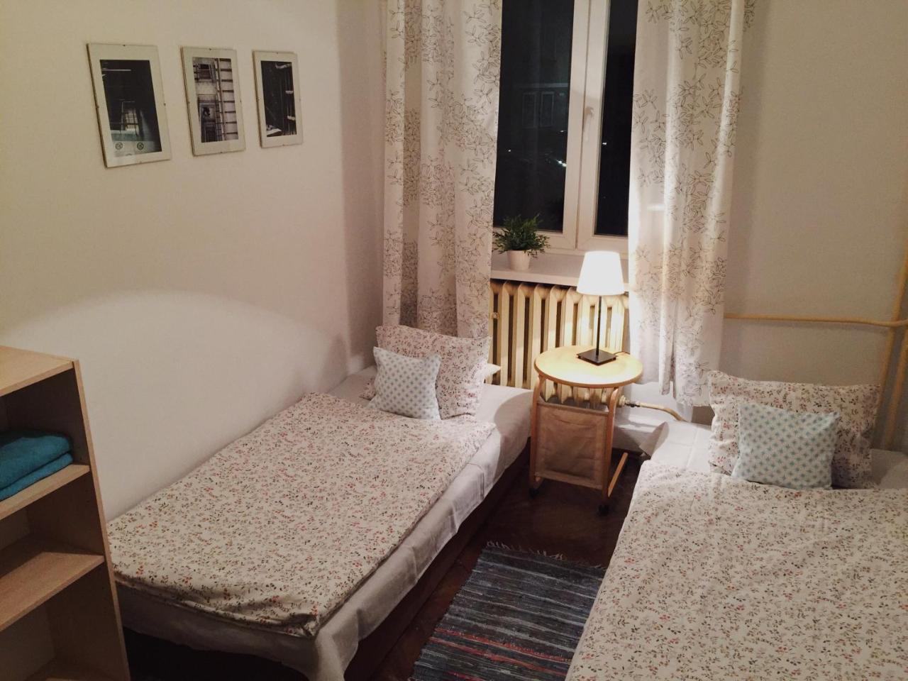 Hostel Aleje 28 クラクフ エクステリア 写真