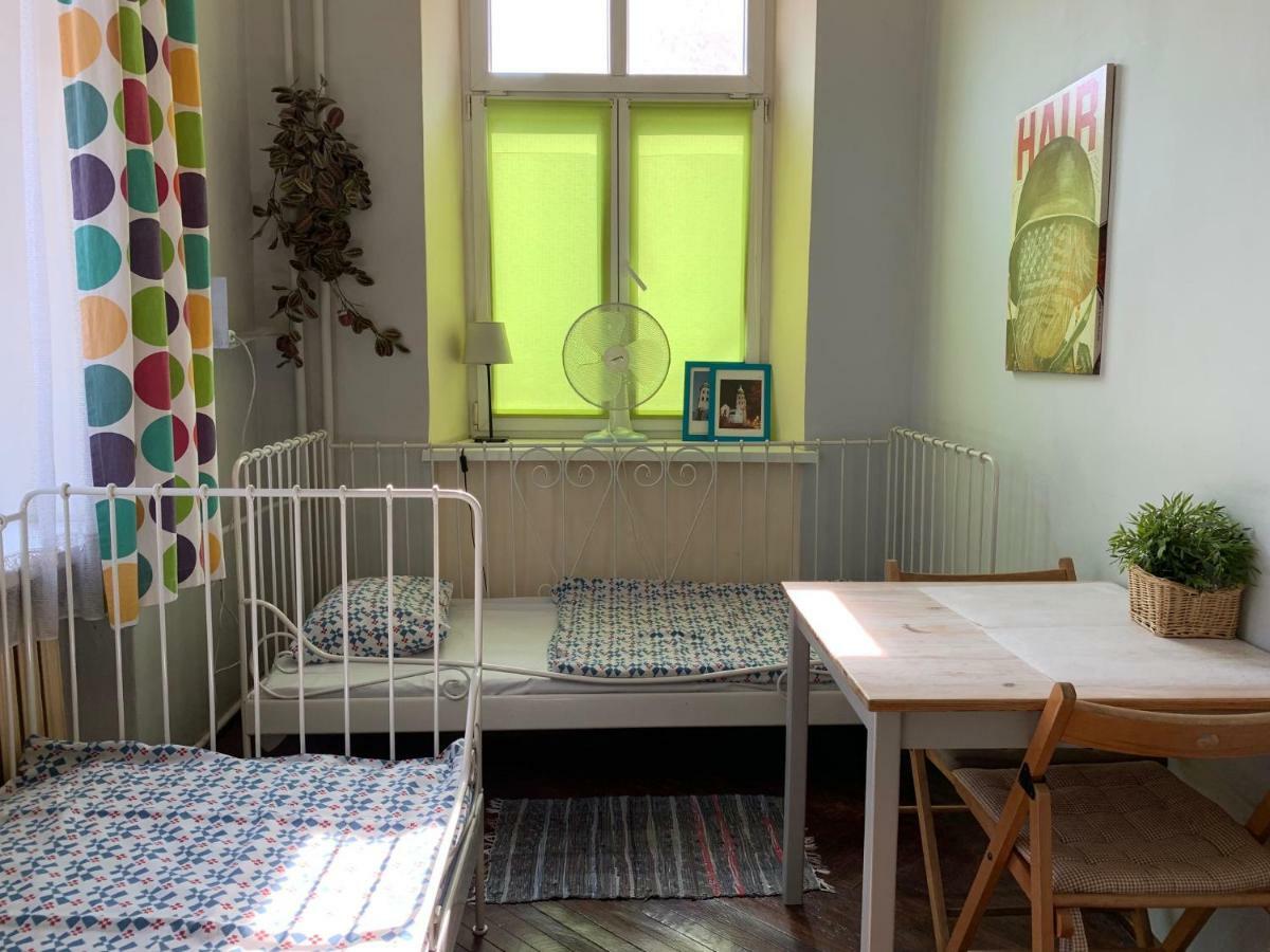 Hostel Aleje 28 クラクフ エクステリア 写真